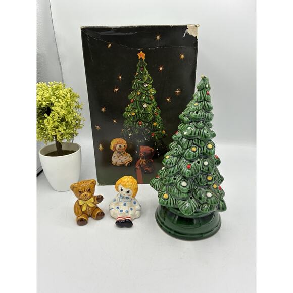 Avon Christmas Ceramic Tree Candle Holder S&P Shaker Set Weiss Brazil IOB 7”